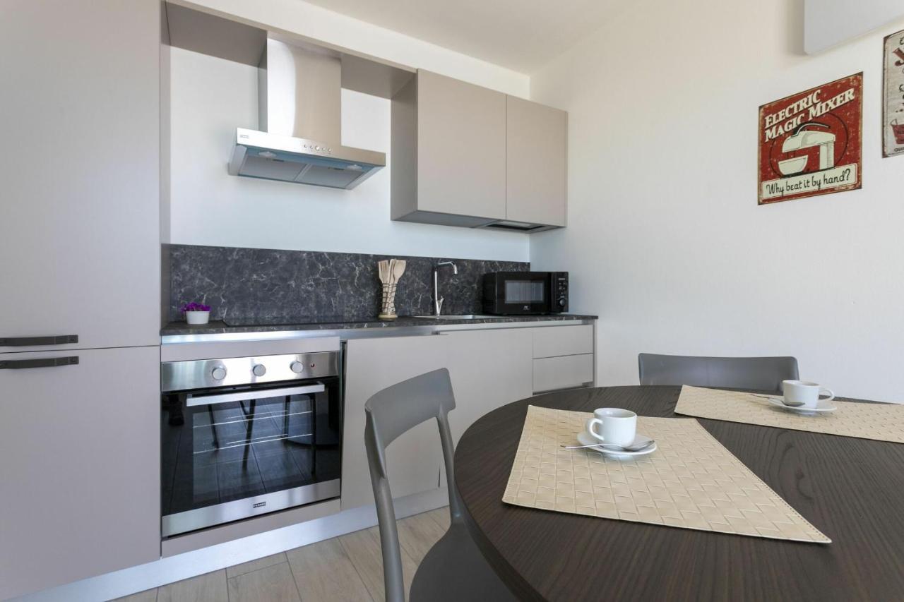Raffaello Residenza Borgo Degli Artisti 2 Parzanica Εξωτερικό φωτογραφία
